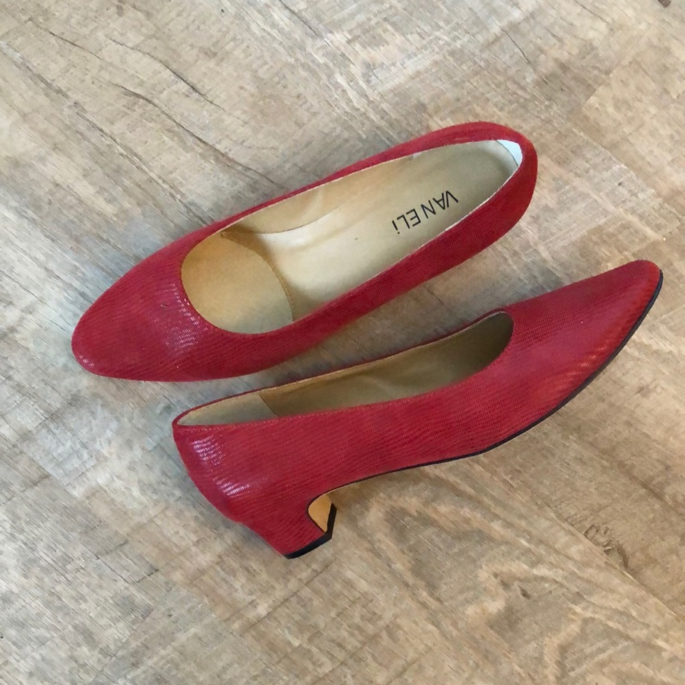Vaneli Astyr Red pumps heels size 9